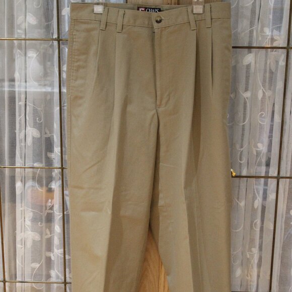 Chaps Ralph Lauren Other - Chaps Ralph Laure Men pants Stright Leg Pleaded Cuffed 32X32 100 Cotton Casual